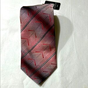 RUCCI CHILLINO ITALIAN TIE NEW WITH TAG Elegant Red and Black Men's Tie